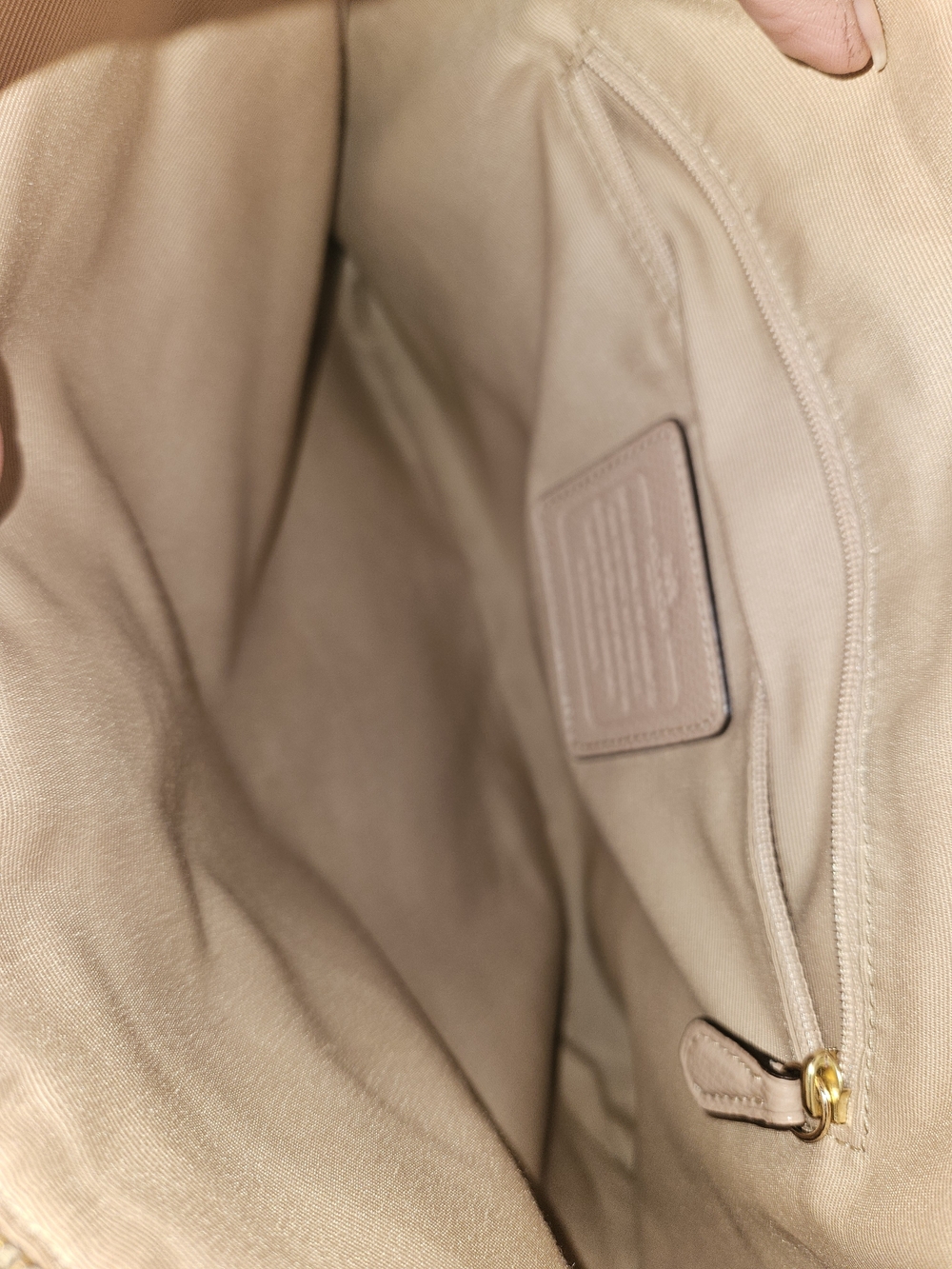 Coach Carryall - Picture 11 of 13